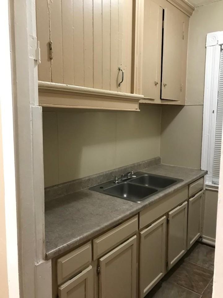 142 Wood Street #3 - Photo 2 of 9