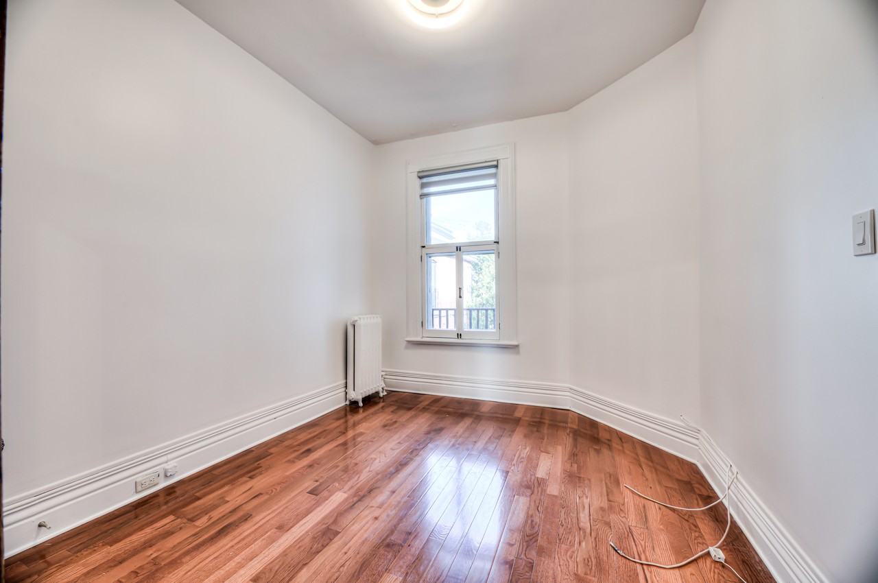 449 Avenue Mount Pleasant - Photo 5 of 17
