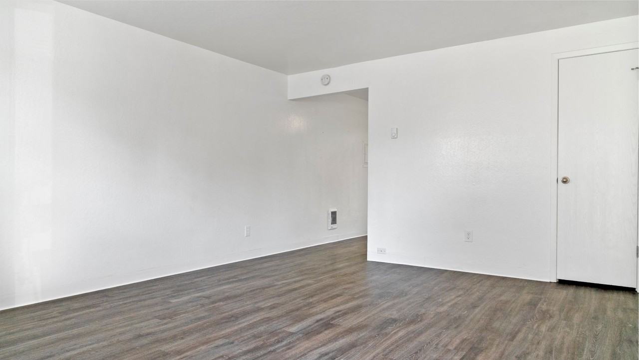 Colorado Townhomes - Photo 4 of 19