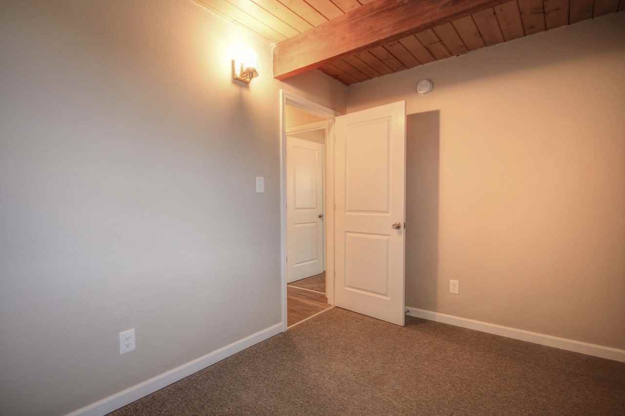 Iowa and Vine - Photo 6 of 7