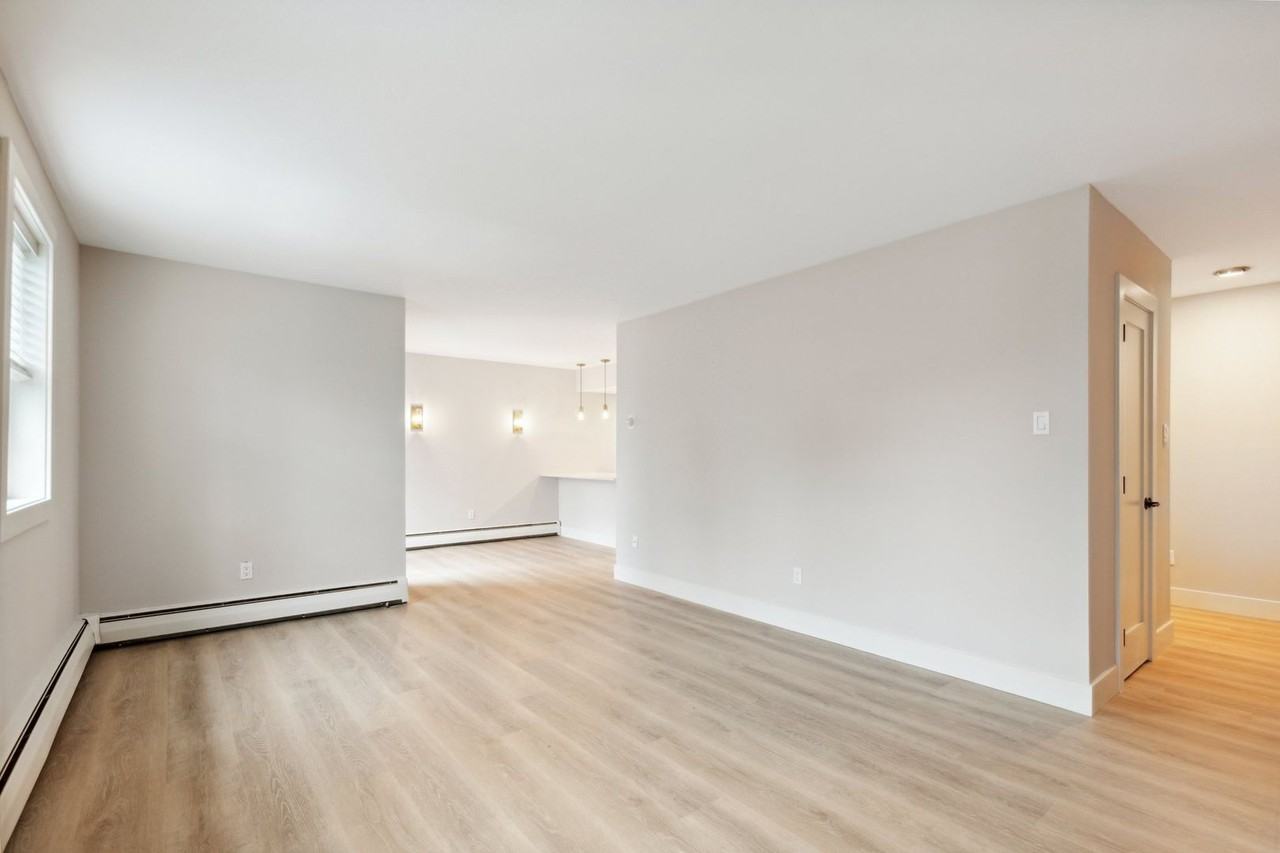 Malvern Crossing - Photo 4 of 10