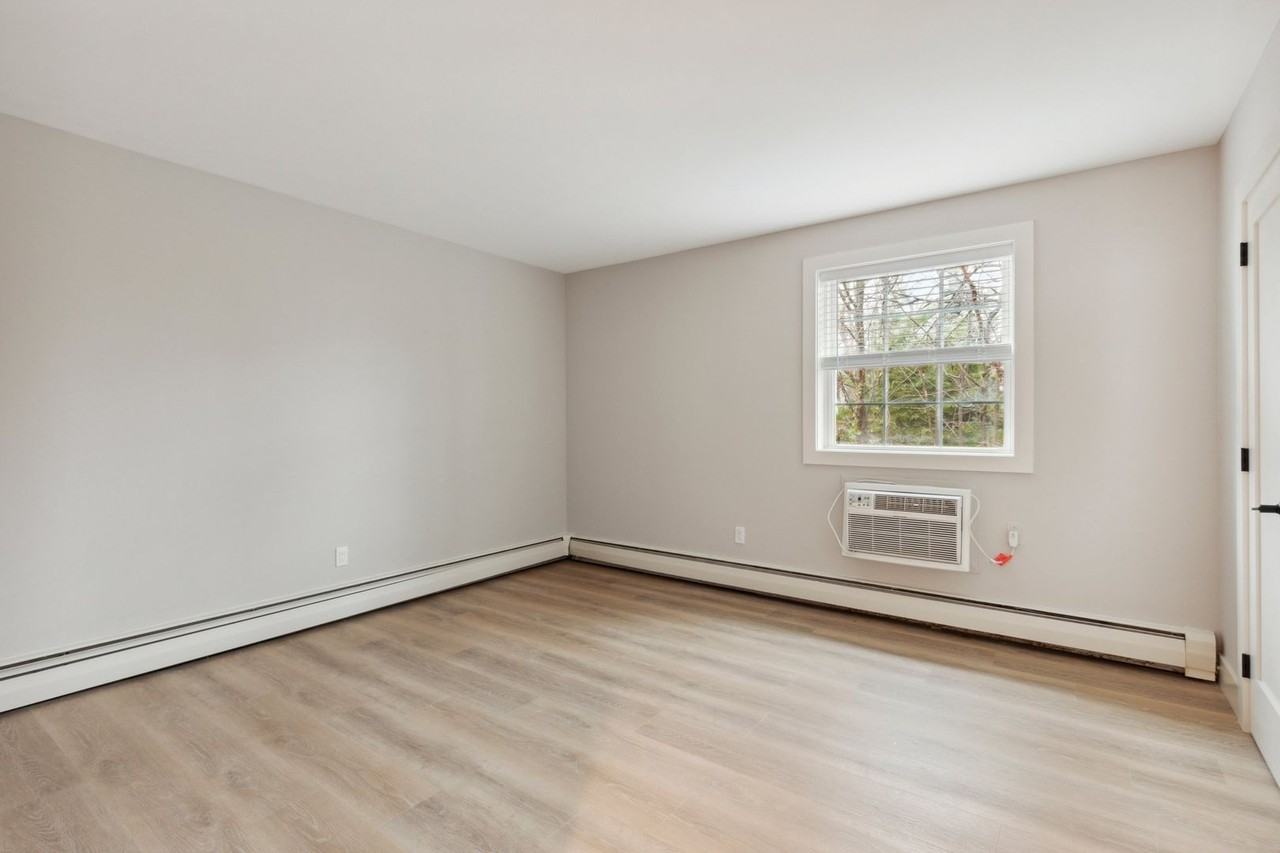 Malvern Crossing - Photo 6 of 10