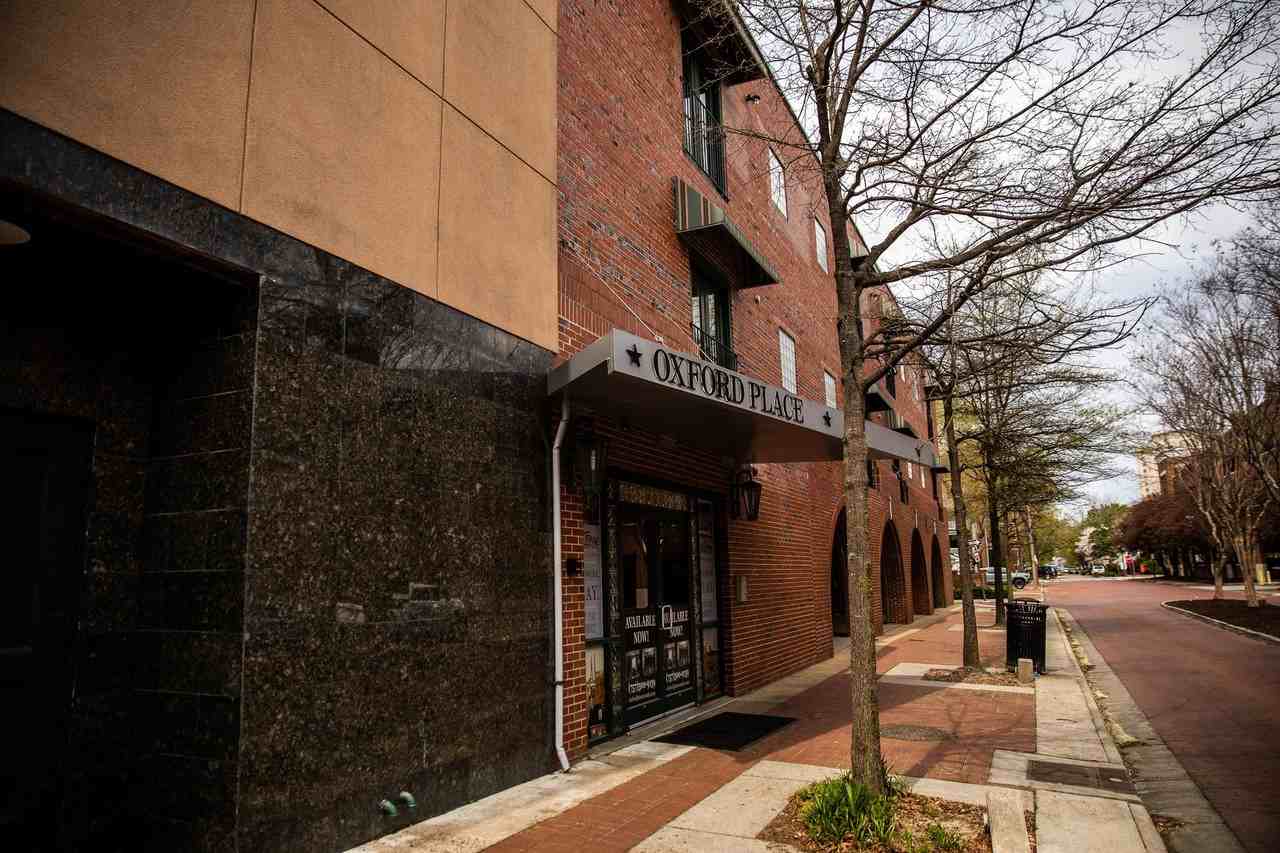 Oxford Place Apartments - Photo 6 of 6