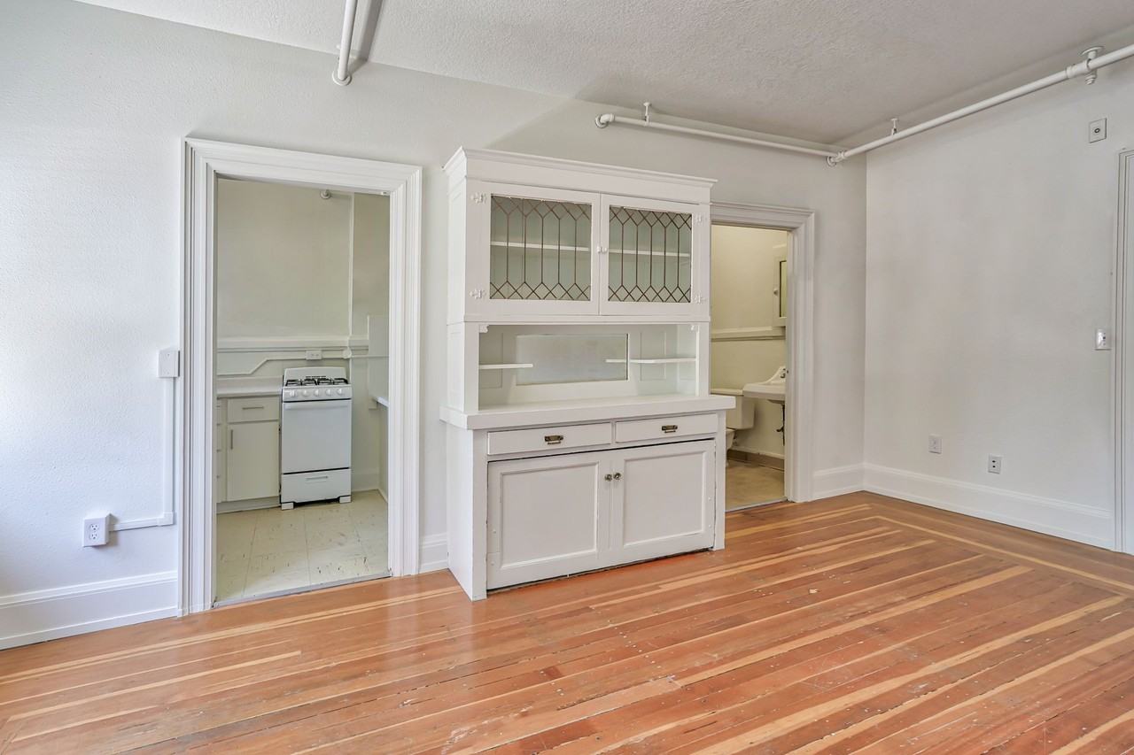 Cambrian Apartments - Photo 5 of 24