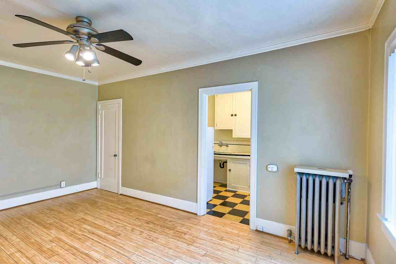 Chapman Court Aparments - Photo 3 of 18