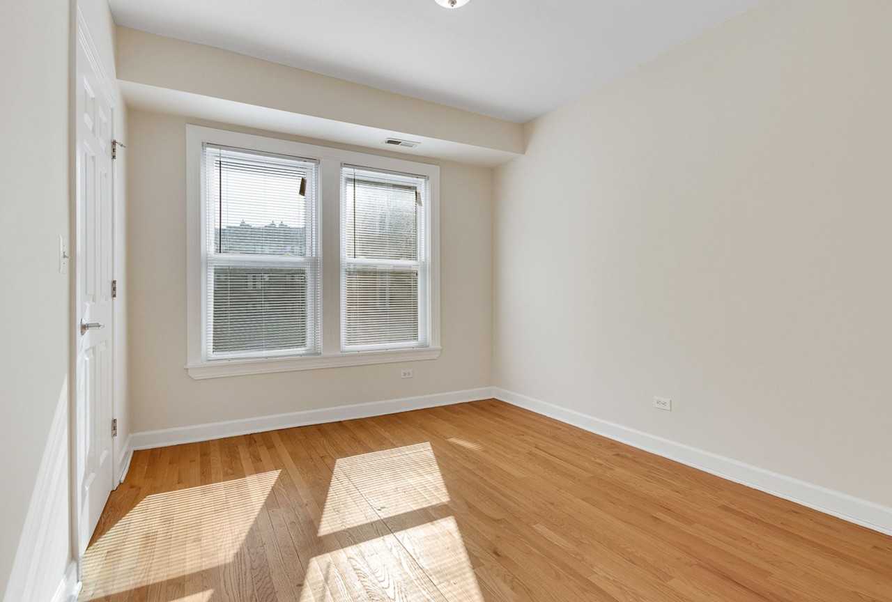 628-34 W. Roscoe - Photo 6 of 8