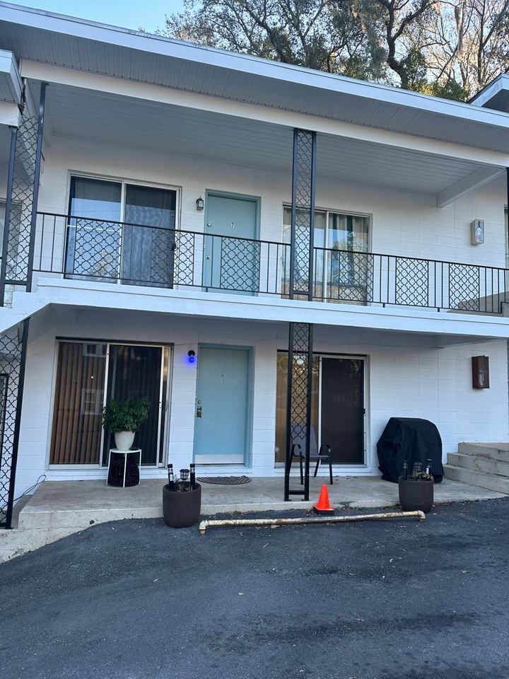 615 E. Park Avenue - Photo 2 of 8