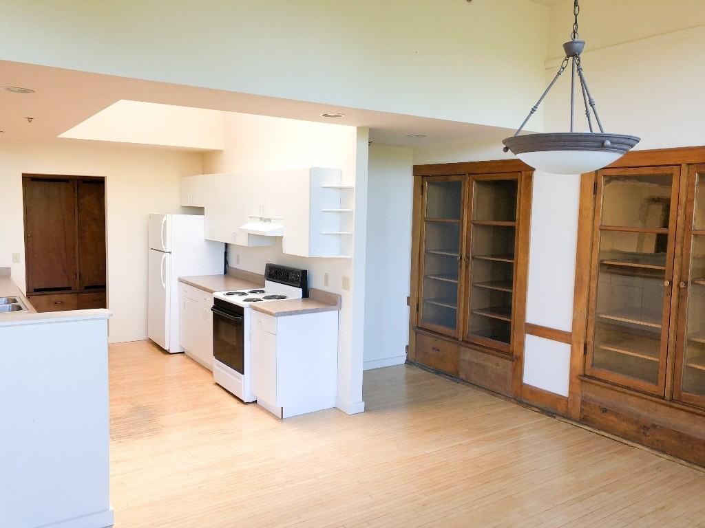 Marshall Apartments - Photo 6 of 8