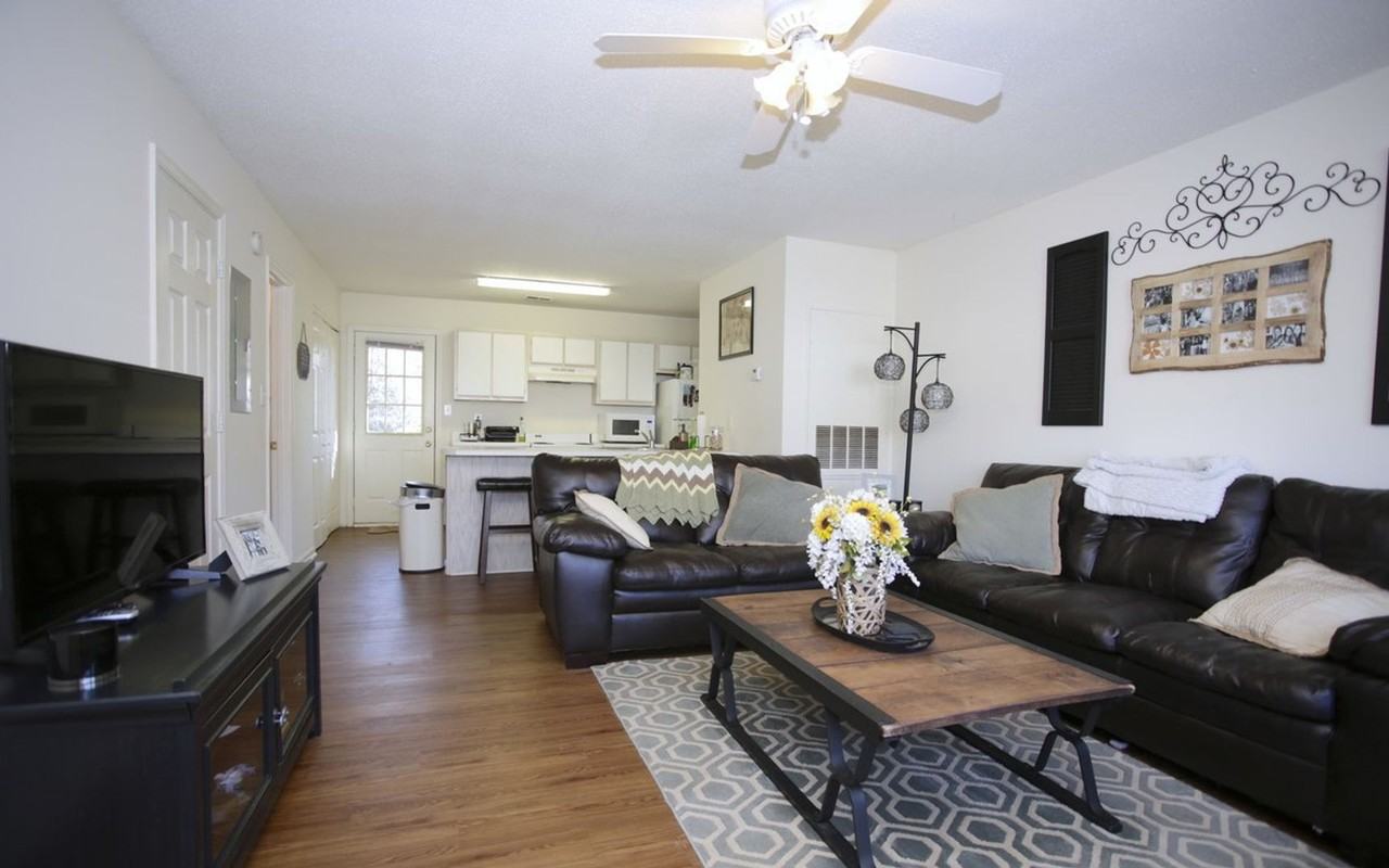 Arbor Club - Photo 2 of 22