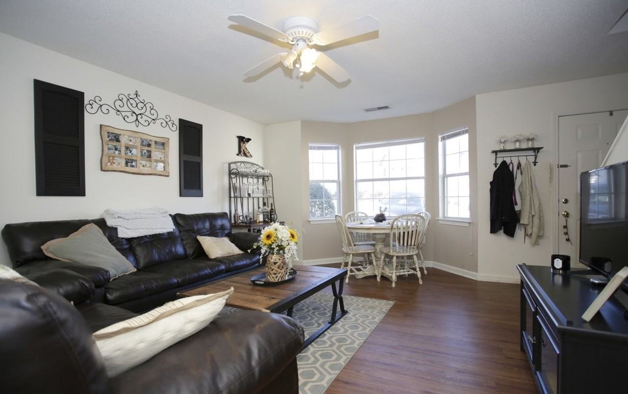 Arbor Club - Photo 3 of 22