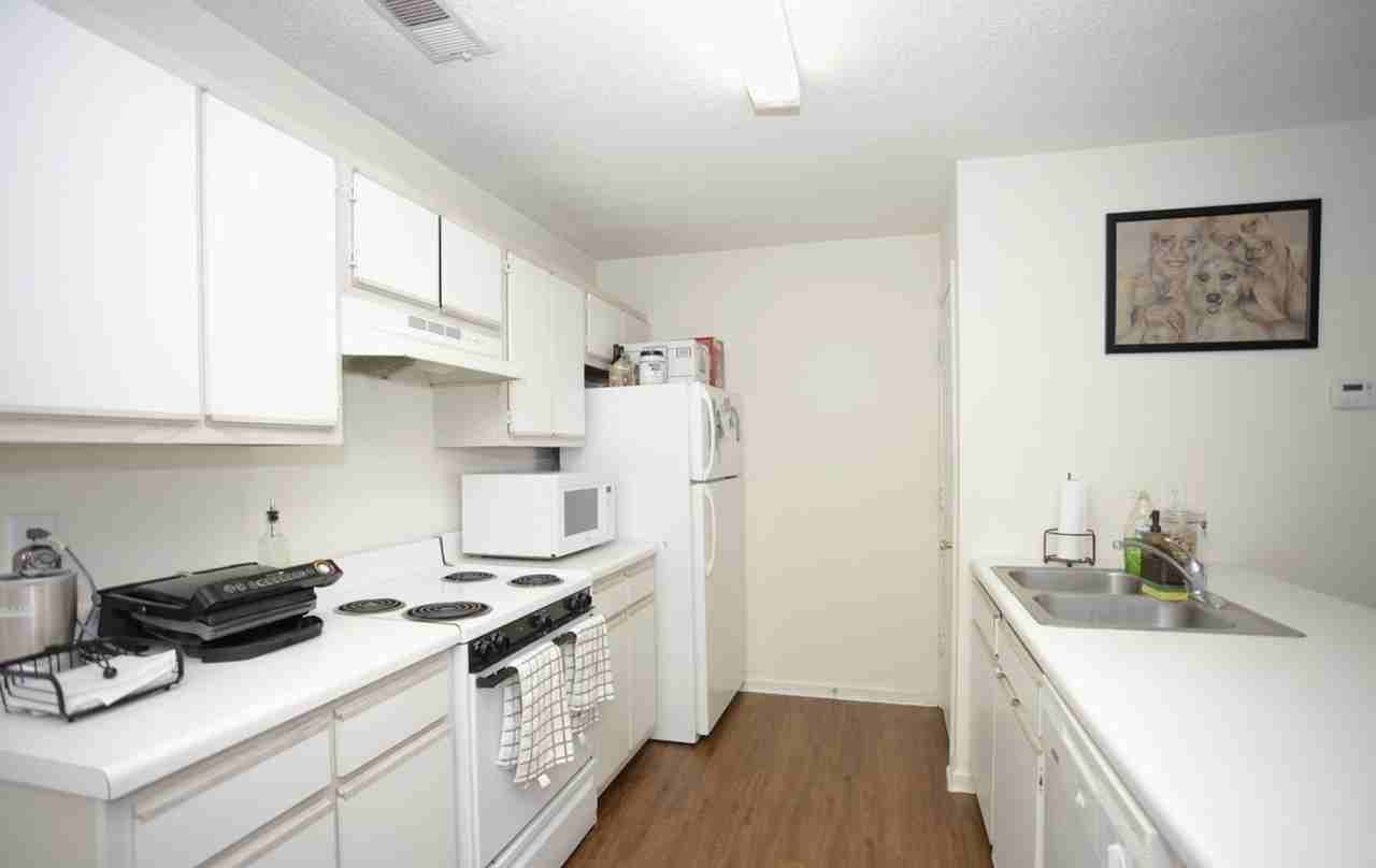 Arbor Club - Photo 6 of 22