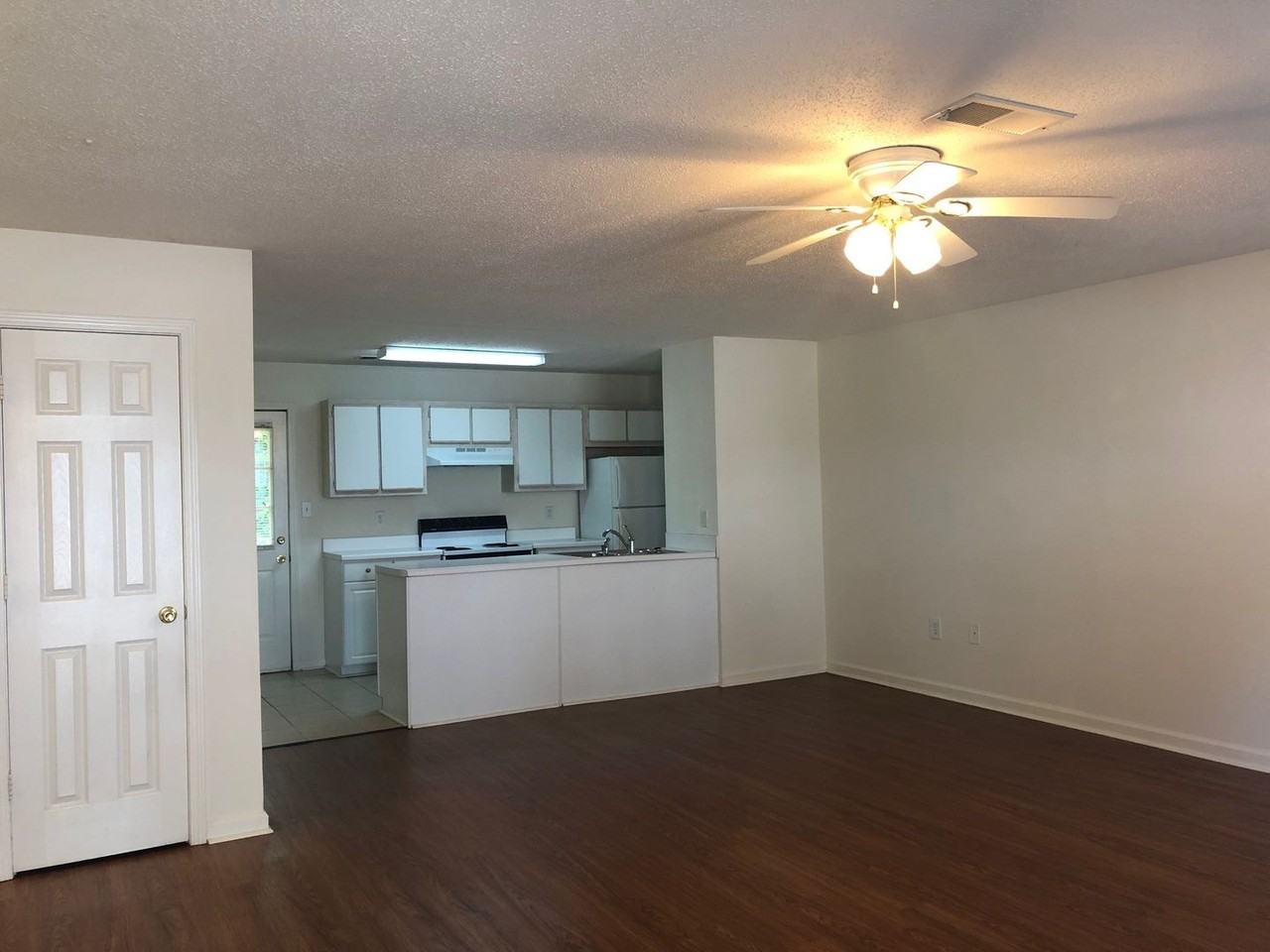 Arbor Club - Photo 3 of 50