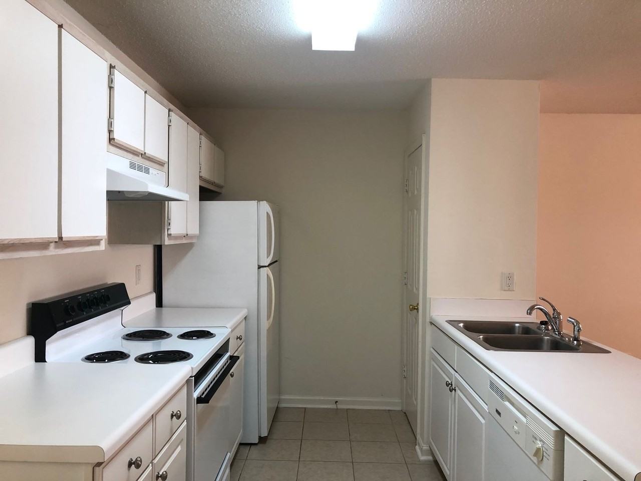 Arbor Club - Photo 5 of 50