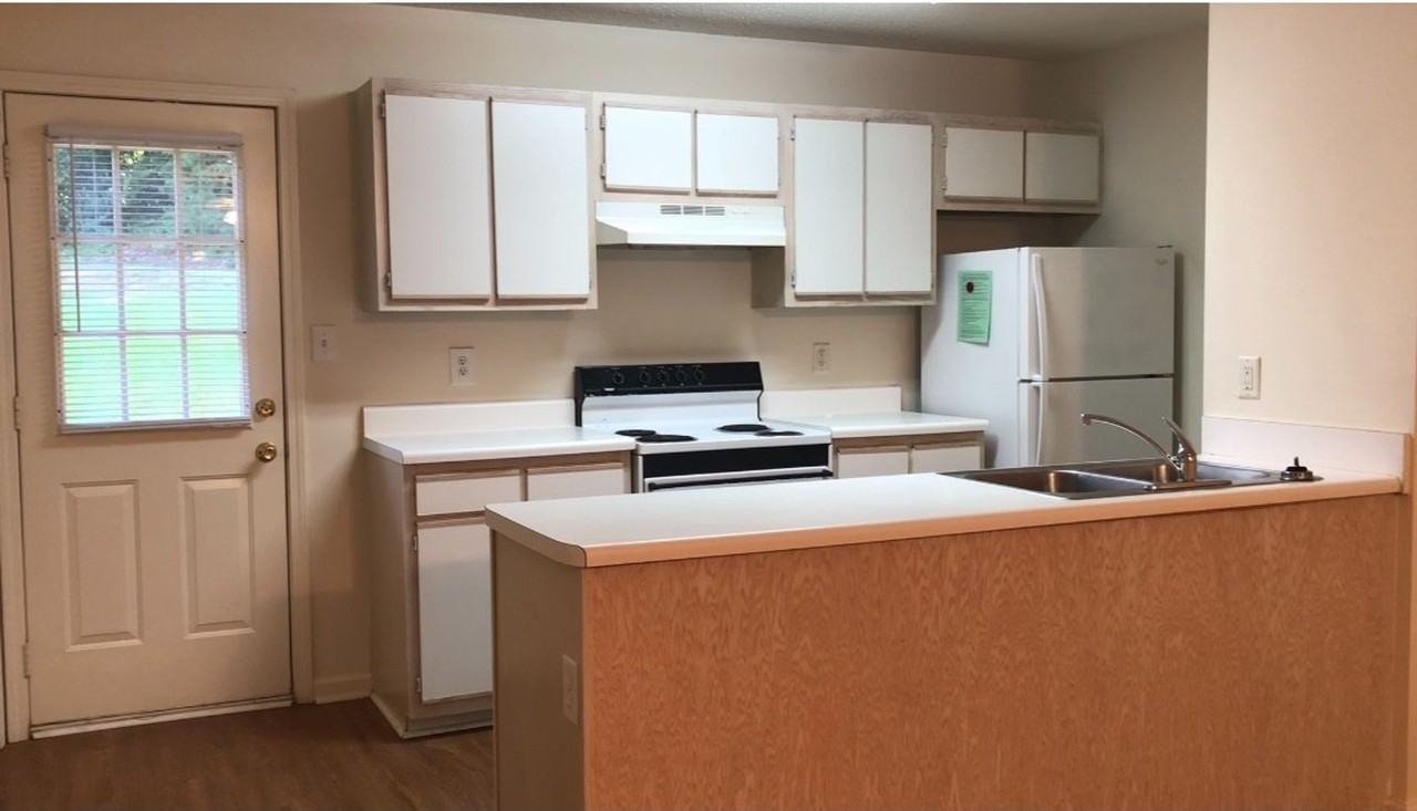 Arbor Club - Photo 6 of 50