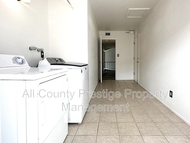 3459 W Dailey St - Photo 3 of 50