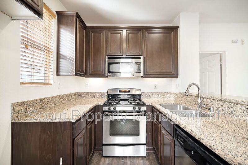 31190 Strawberry Tree Ln - Photo 5 of 19