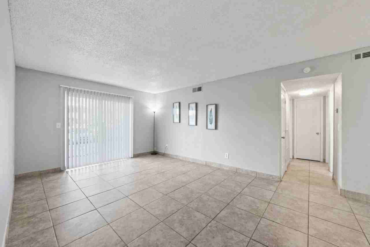 Boca Vista Apartments - Photo 7 of 19
