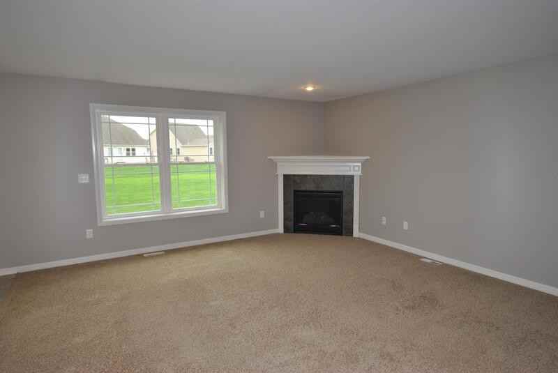 3894 Jody Ct - Photo 3 of 10