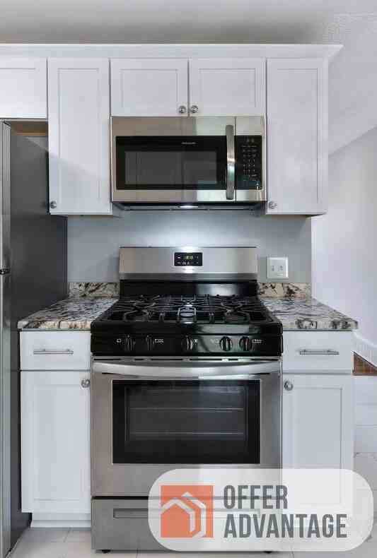 11 Wellington Rd - Photo 3 of 11