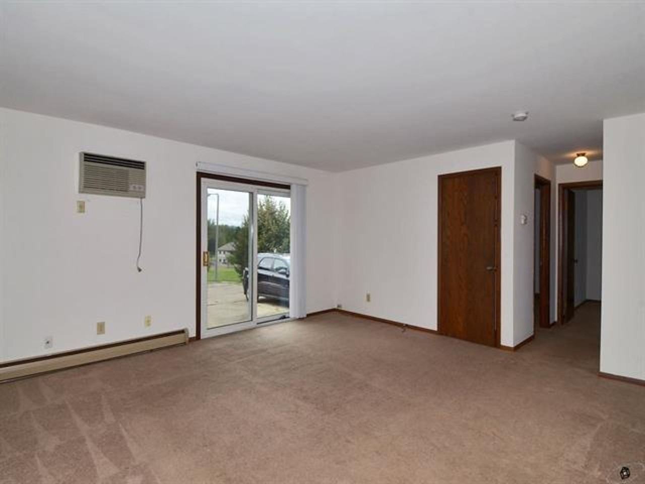 WESTVIEW II APARTMENTS - Photo 2 of 17