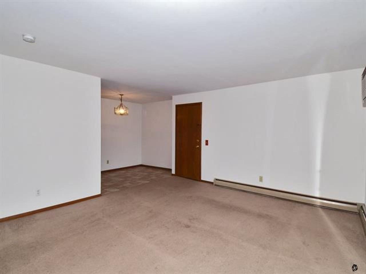 WESTVIEW II APARTMENTS - Photo 3 of 17