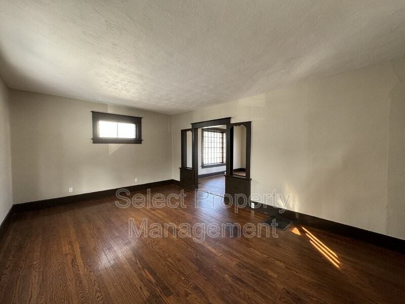 1230 W Wildwood Ave - Photo 3 of 19