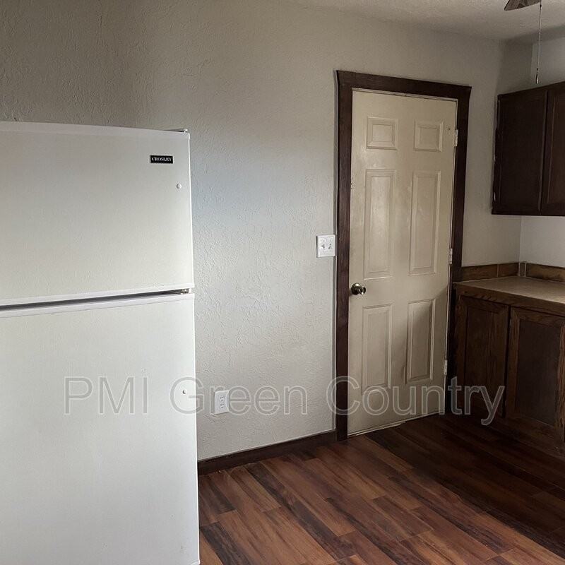 118 W Pine St - Photo 3 of 8