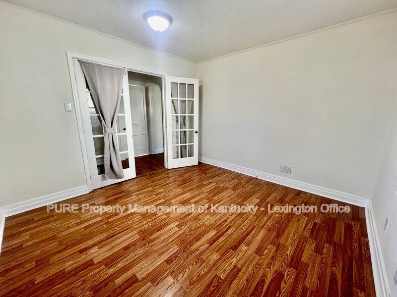 810 Shelby Ave - Photo 4 of 17