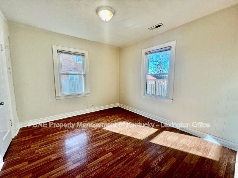 810 Shelby Ave - Photo 6 of 17