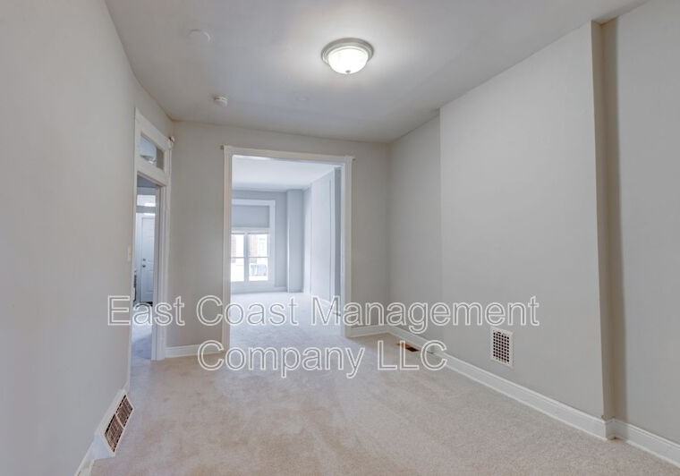 623 N Pulaski St - Photo 2 of 23