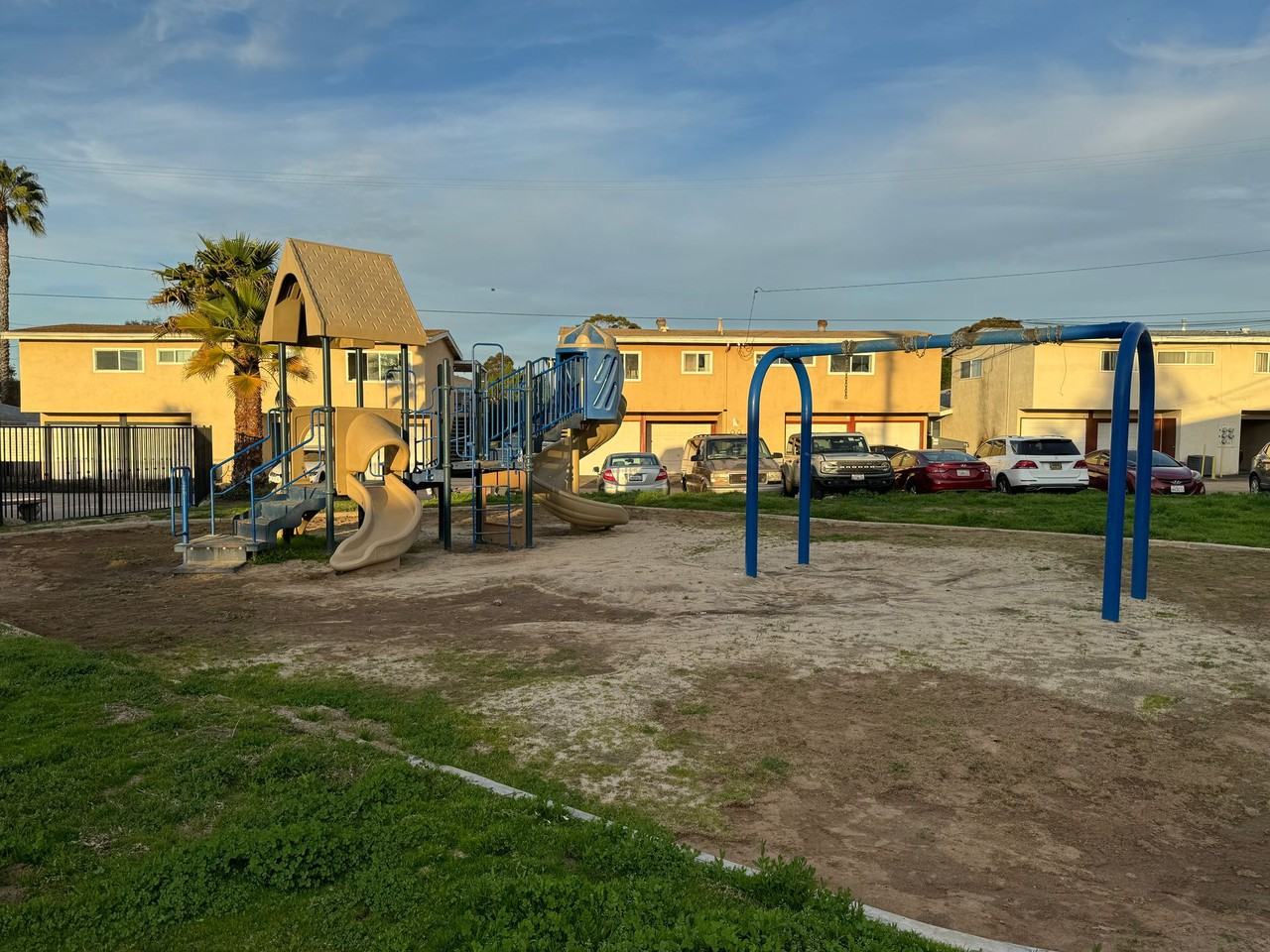 386 Compton Street - Photo 5 of 5