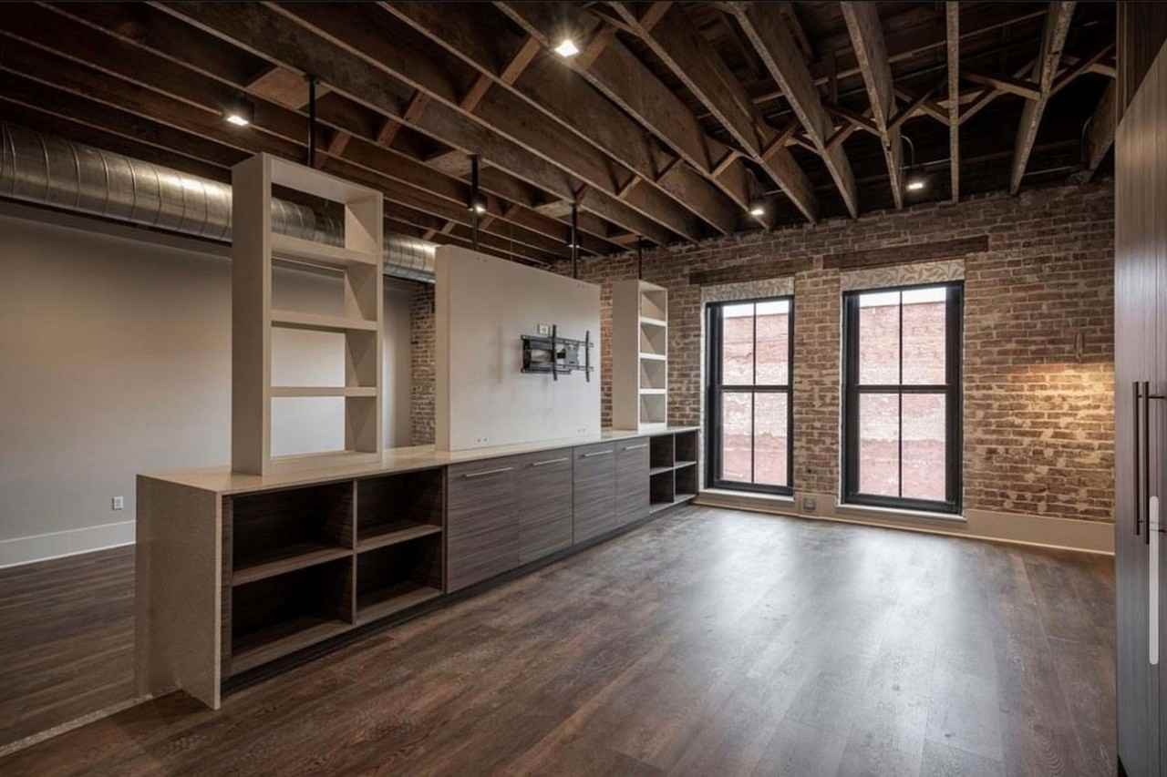 Uptown - Photo 4 of 8