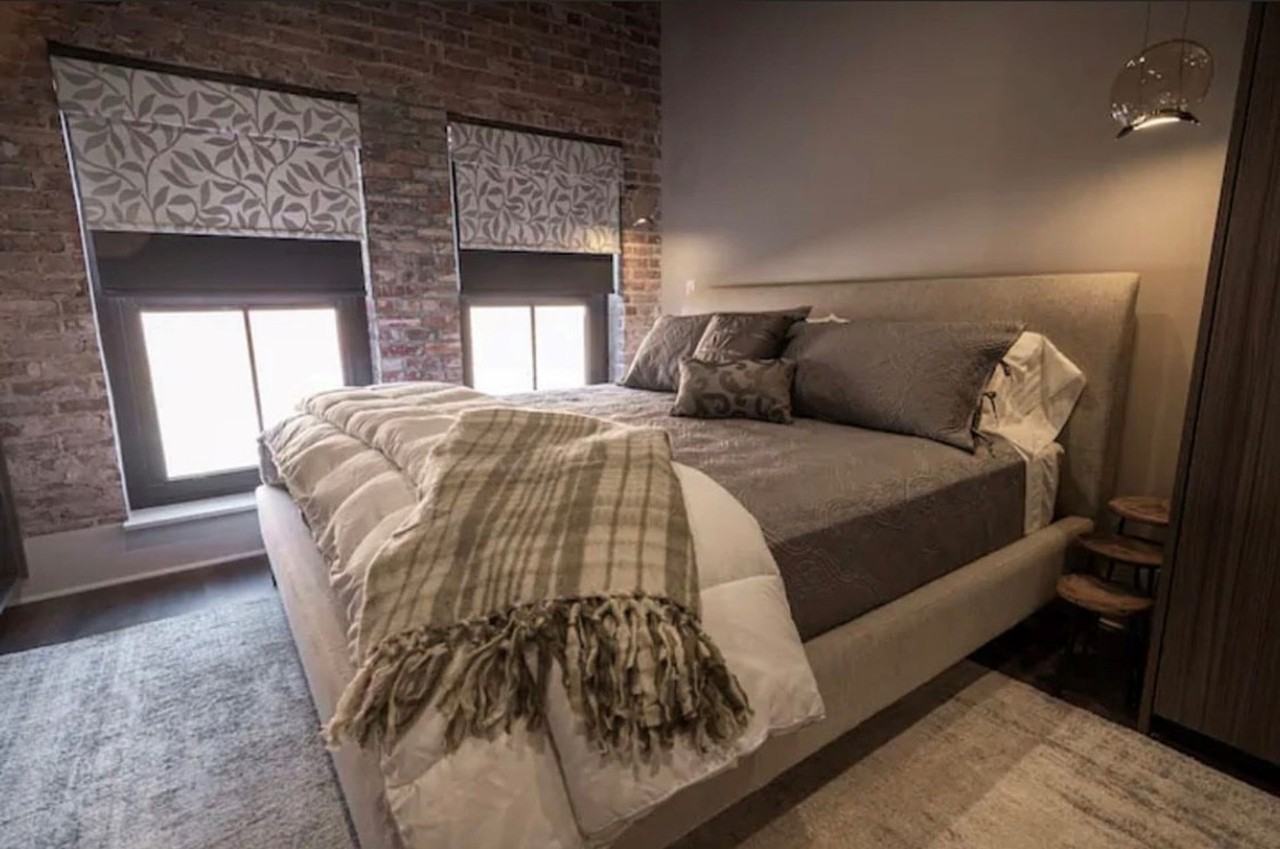 Uptown - Photo 5 of 8