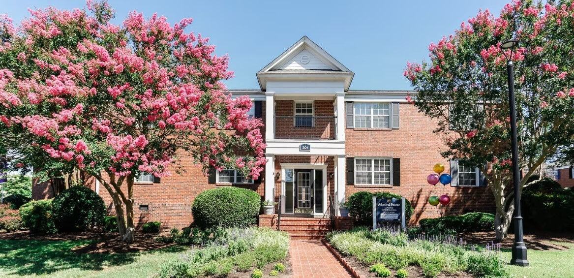 Admiral Pointe - Photo 2 of 12