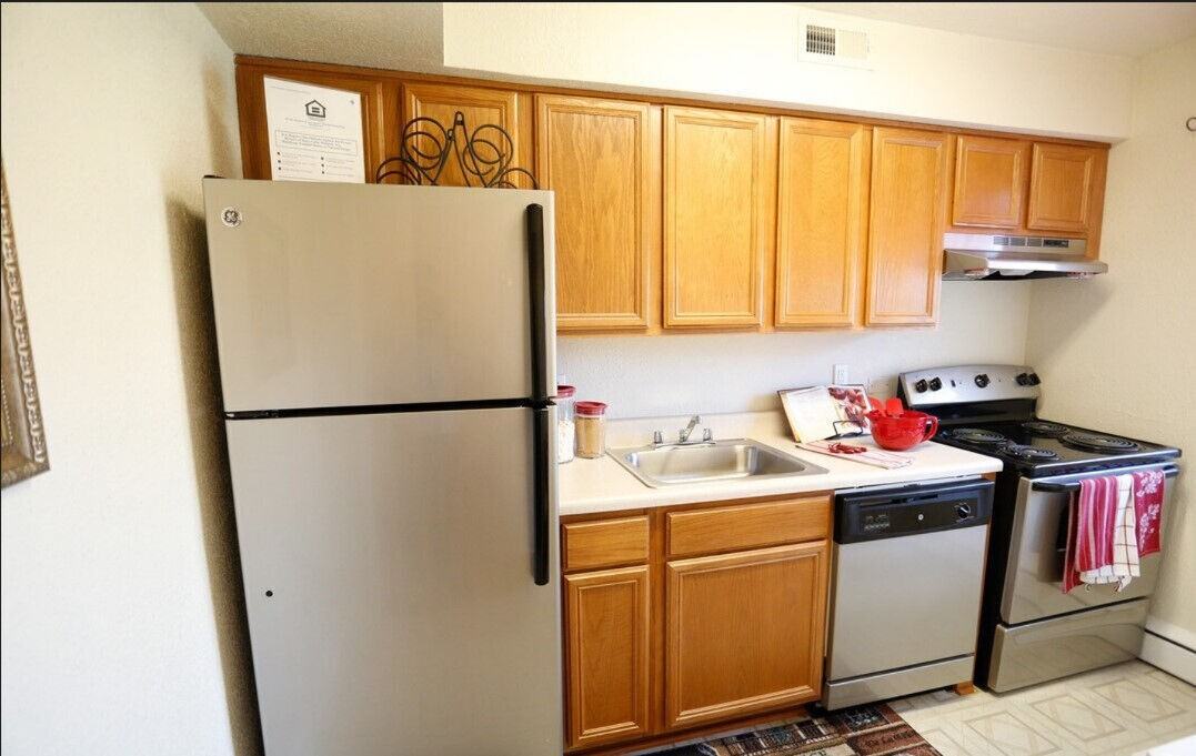 Admiral Pointe - Photo 4 of 12