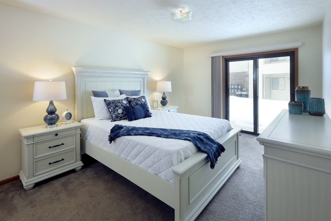 6555 Balsam Dr - Photo 3 of 19