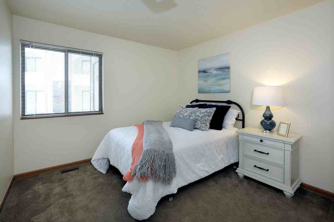 6555 Balsam Dr - Photo 7 of 19