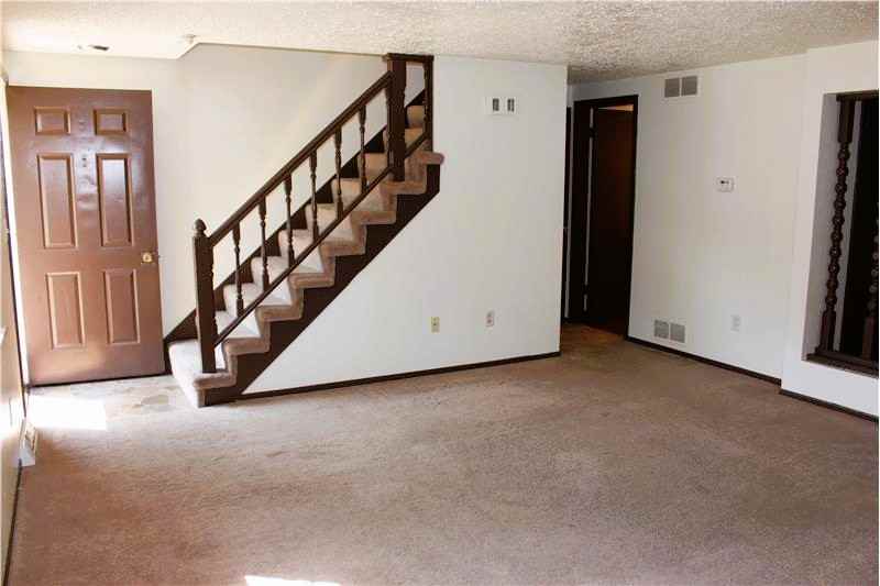 5 Maplewood Dr #12 - Photo 2 of 11