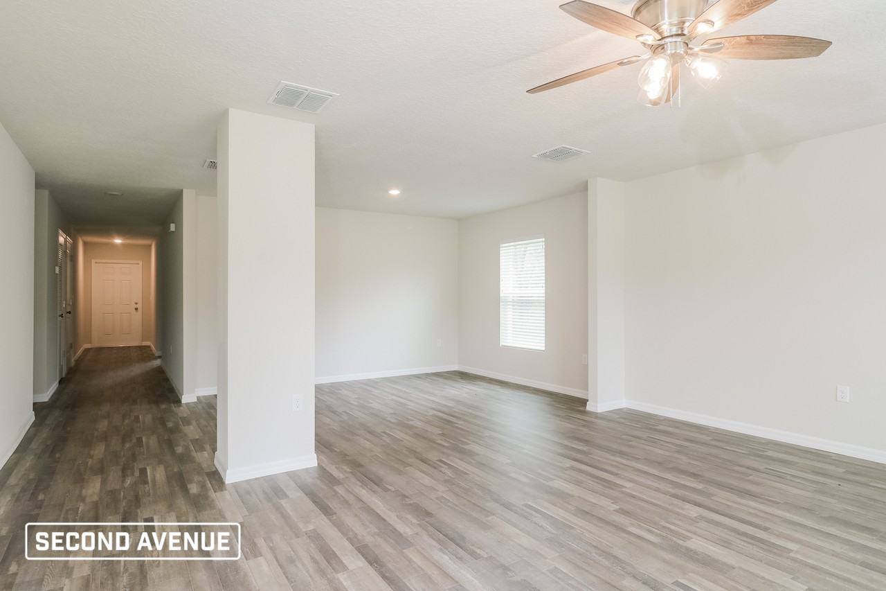 6690 N Roland Dr - Photo 6 of 19
