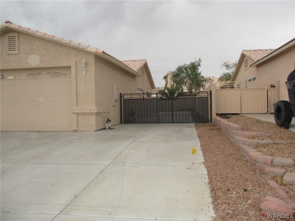 1941 E Gold Lake Dr - Photo 2 of 19