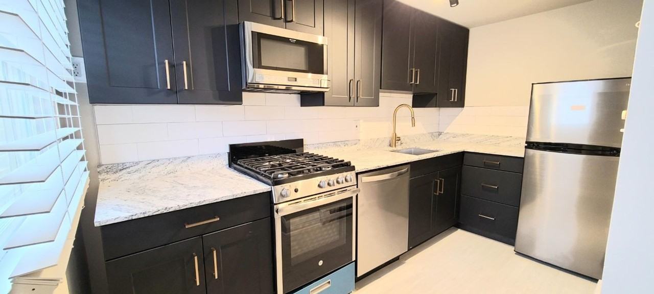 Bigelow Chapman Apartments - Photo 2 of 19