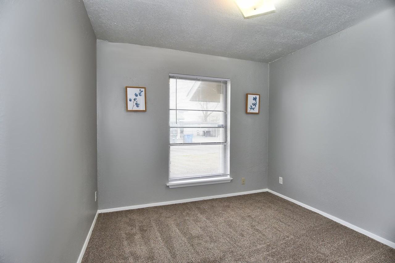 Summerstone Duplexes - Photo 5 of 30