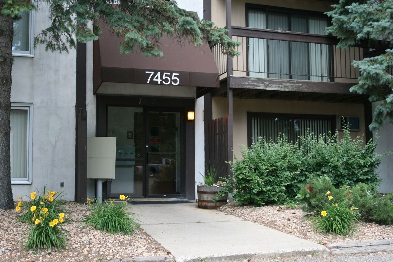 Cedar Pond Apartments - 7455 - Photo 2 of 7