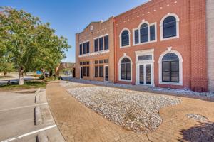 featured image of 11351 Hilltop Rd