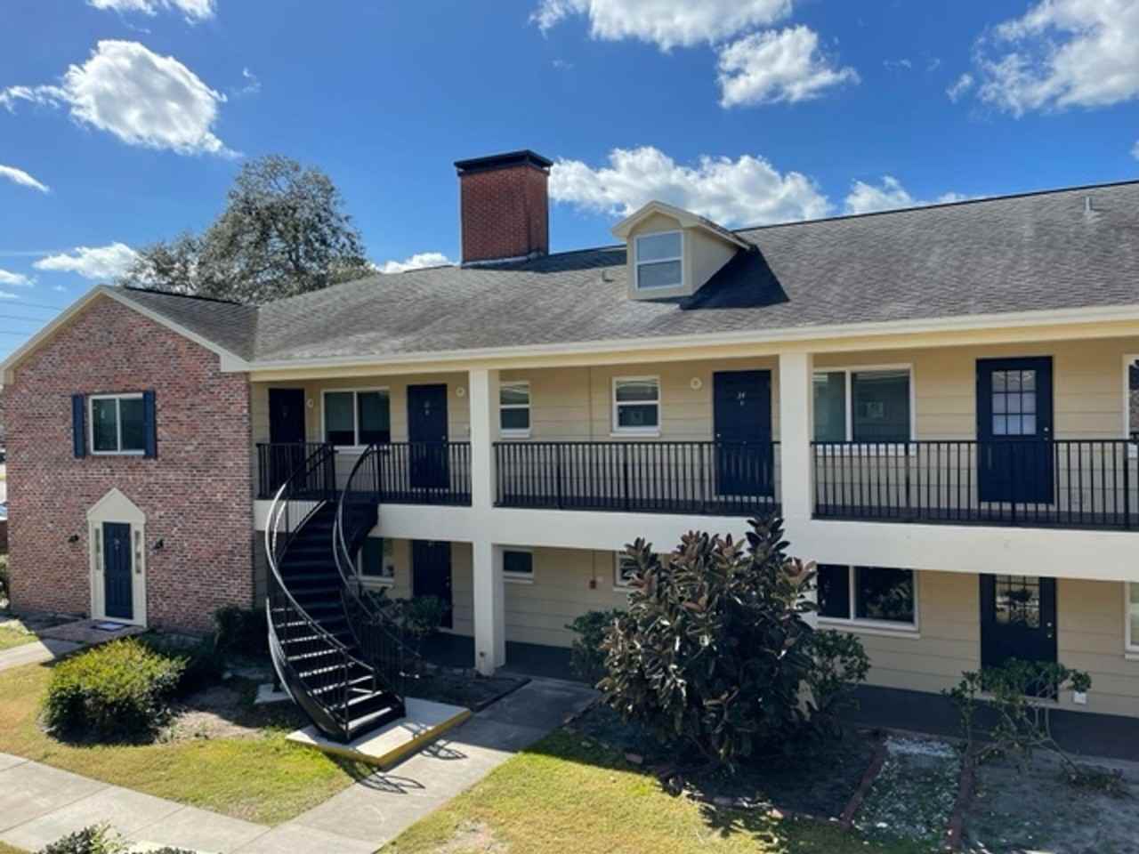 Arbors At Belleair Apartments - Photo 6 of 31