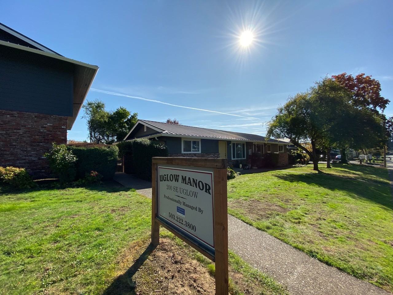 Uglow Manor Apartments - Photo 2 of 6