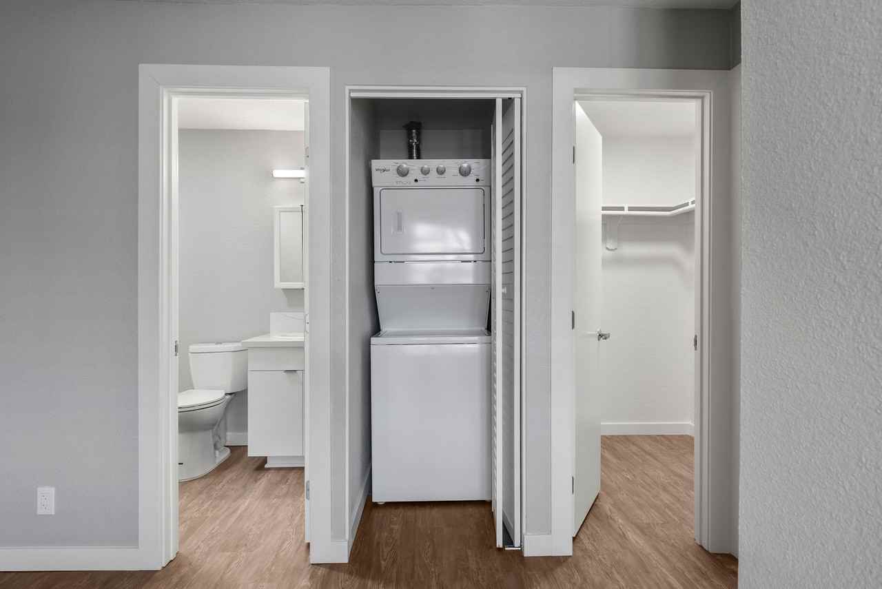 The Edward Apartments - Photo 6 of 34