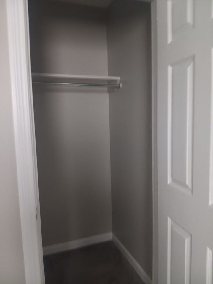 *AFFORDABLE 1 & 2 BD. APARTMENTS * UNDER NEW MANAGEMENT *Ask About Our Move - Photo 7 of 8