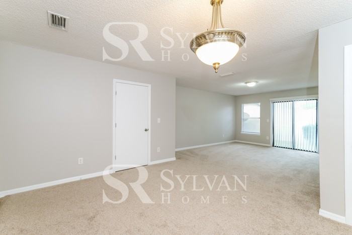 10632 Academy Park Dr - Photo 2 of 15