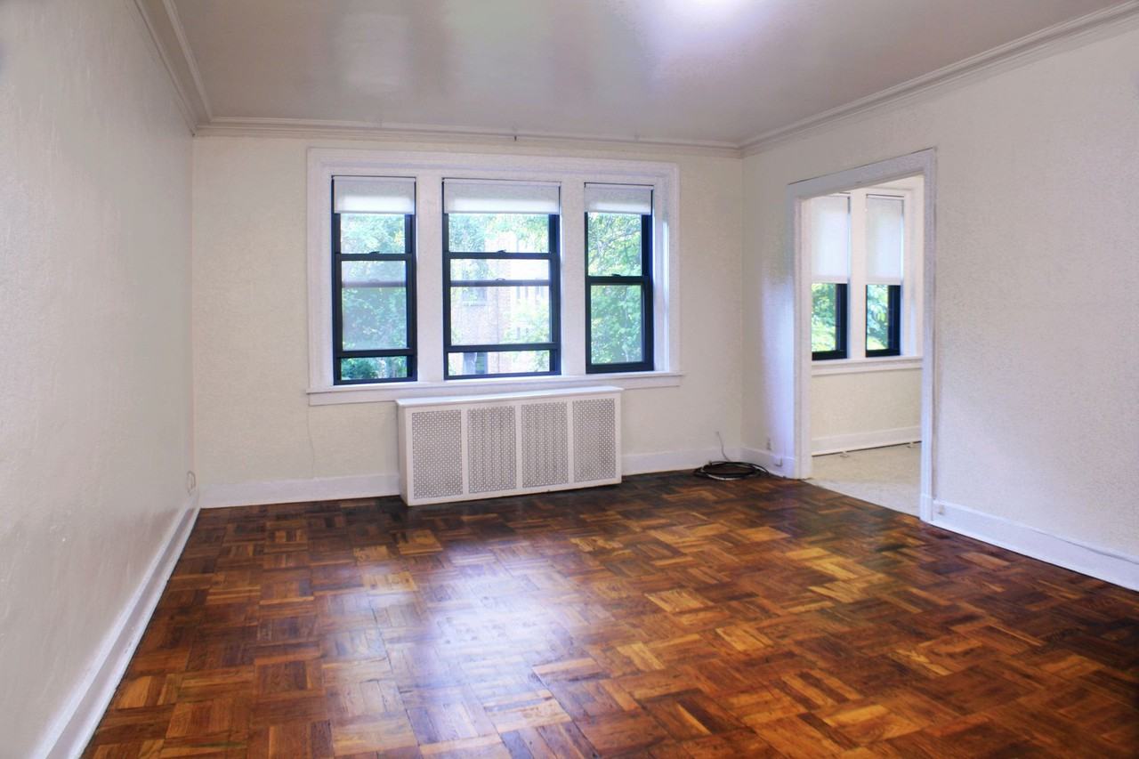 Ruth Gardens - Photo 5 of 7